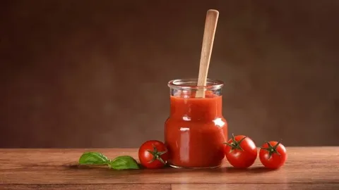تصویر 3 از رب گوجه شیشه‌ ای تولید روز با کیفیت تضمین شده
